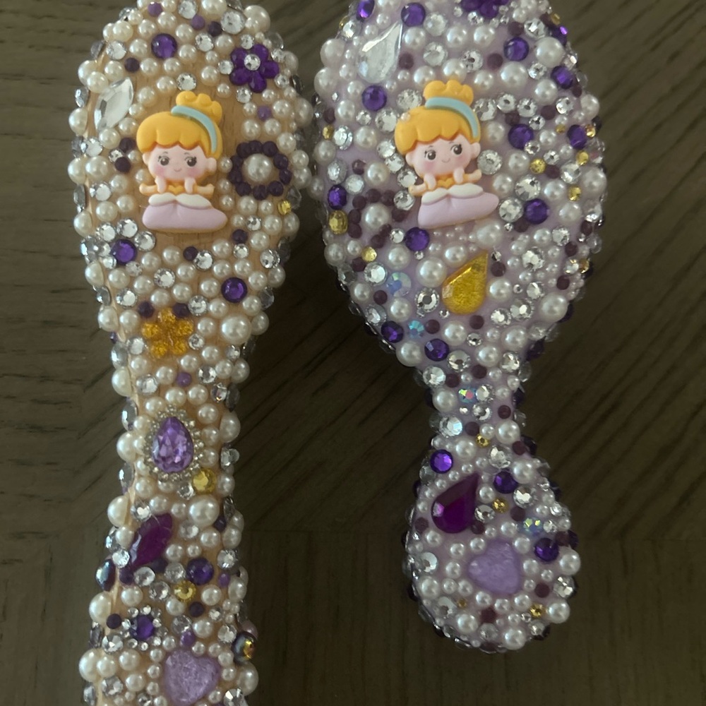 Decorative Pearl and Purple Hairbrush Set